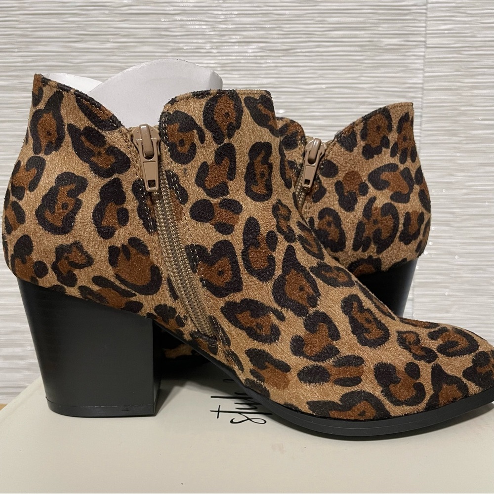 Style & Co. Womens Masrina Leopard Almond Toe Ankle Fashion Booties zipper 7M